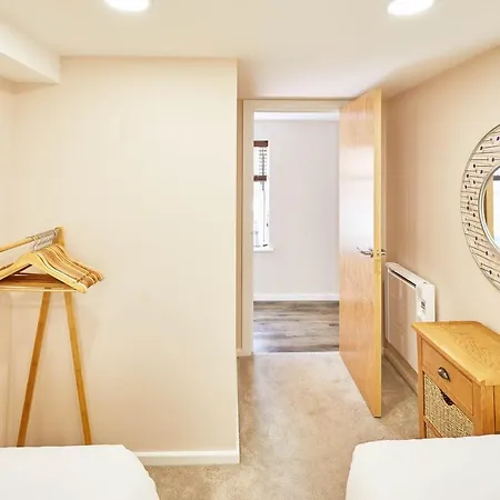 Apartment Host & - Lobster Pot Whitby